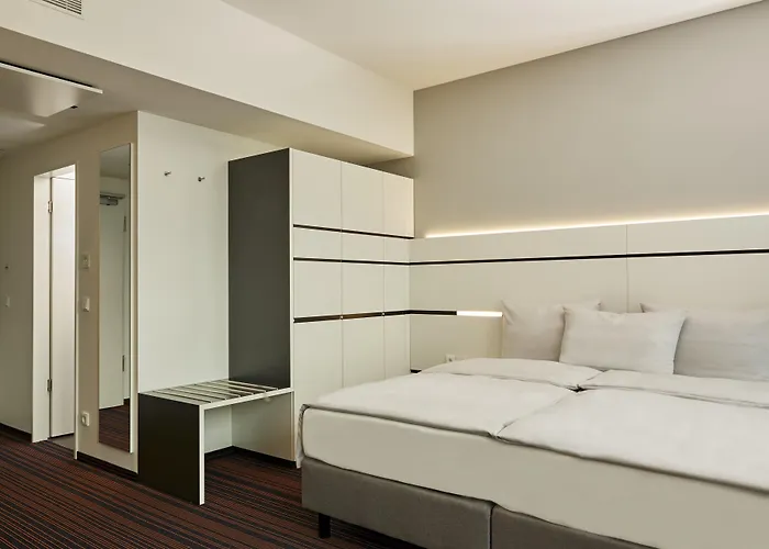 Hyperion City, Trademark Collection By Wyndham Hotel