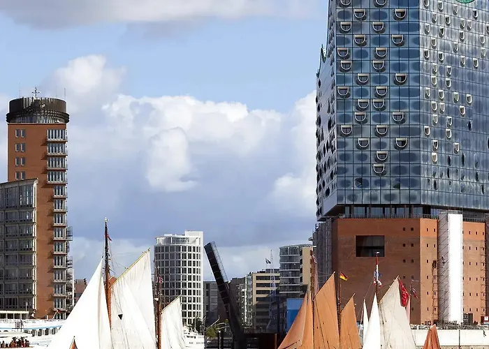 Hyperion City, Trademark Collection By Wyndham Hotel 5*